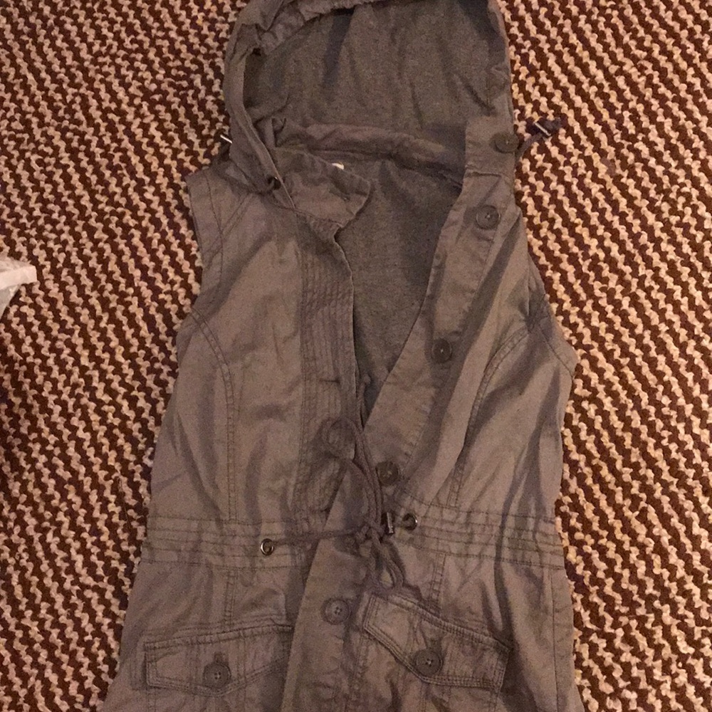 Maurices grey vest